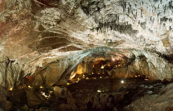 Cueva de Valporquero en León