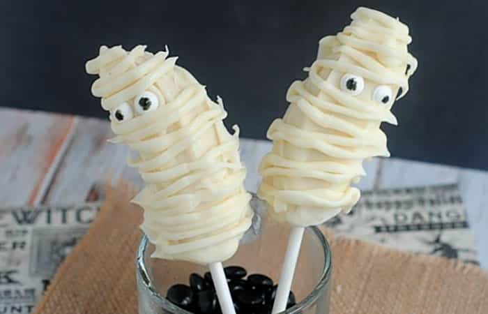 momias plátanos y chocolate blanco momias plátanos y chocolate blanco