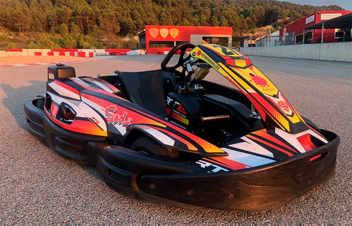 Kart de Castellolí, en Barcelona De karts con tu hijo. Karting Castellolí, Barcelona