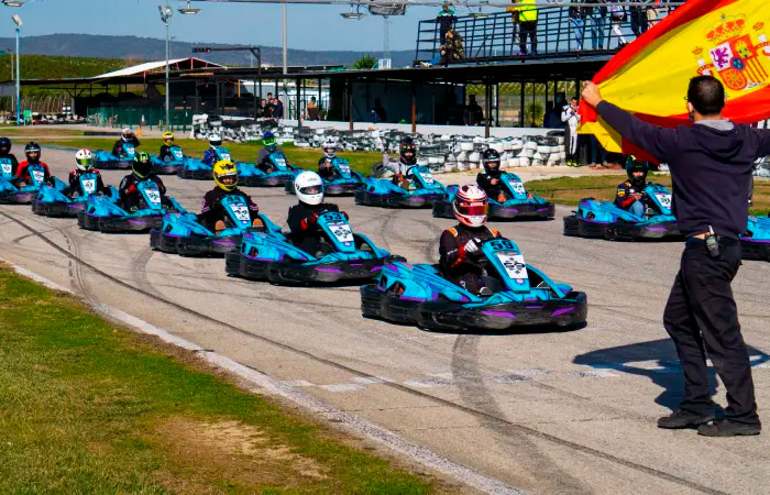 Karts en el circuito Karting Sevilla Karting Sevilla