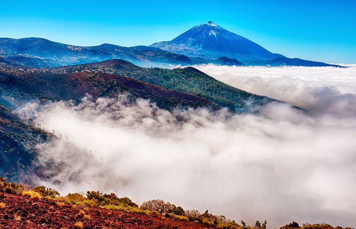 Paisaje con el Teide al fondo Parques Nacionales de España: Parque del Teide, Tenerife