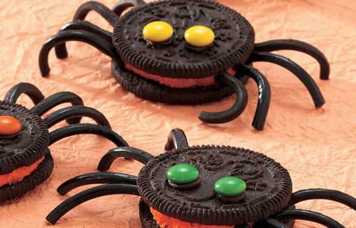 oreo-con-araña-Halloween Arañas con Oreo para Halloween
