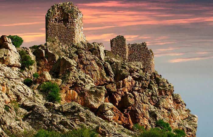 Castillo de Peñas Negras en Mora, Toledo