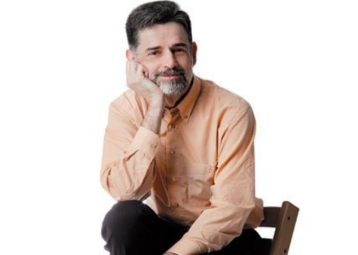 Dr. Carlos González: "Para crecer sano, un bebé necesita cariño"