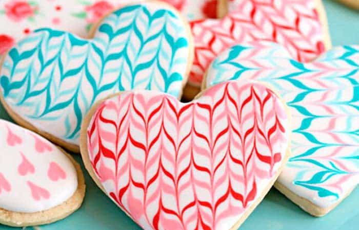 Galletas de San Valentin con azúcar y colores Galletas de San Valentin con azúcar