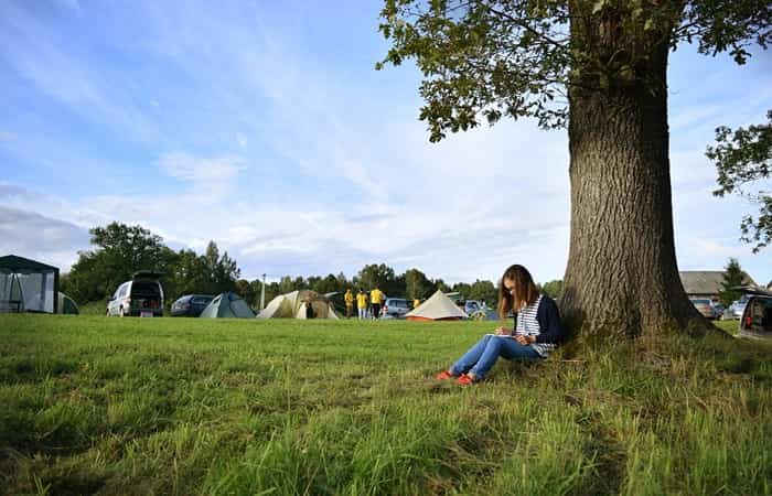 Pasatiempos, libros y cuadernos para colorear en el camping Opciones de ocio para ratos tranquilos en el camping