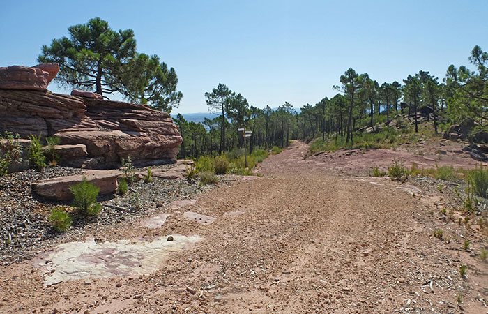 Sendero por el Collado de la Plata