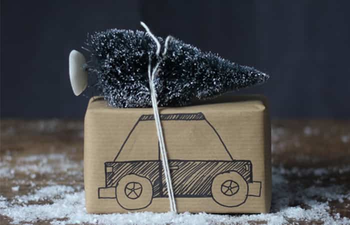 envolver los regalos con adornos Ideas creativas para envolver los regalos