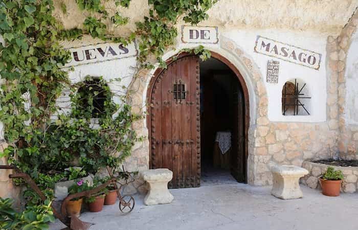 Cuevas de Masagó en Alcalá del Júcar, Albacete