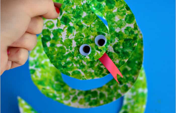 serpiente-platos-desechables platos desechables