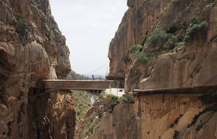 Caminito del Rey sobre el Desfiladero de los Gaitanes en Málaga