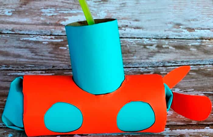 submarino-tubos-papel-higiénico Submarino con tubos de papel higiénico