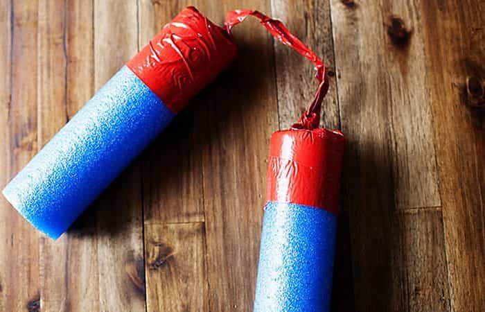 manualidades con churros de piscina: nunchakus manualidades con churros de piscina: nunchakus