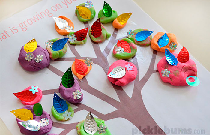decorar dibujos con plastilina