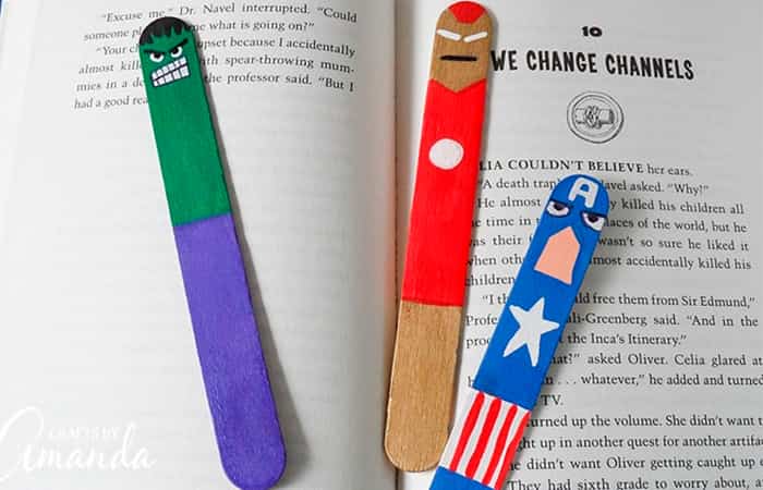 manualidades-de-superheroes-marcapaginas Manualidades de superhéroes, marcapáginas
