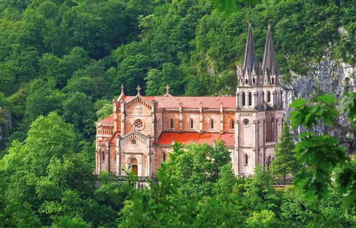 El Santuario de Covadonga en Asturias