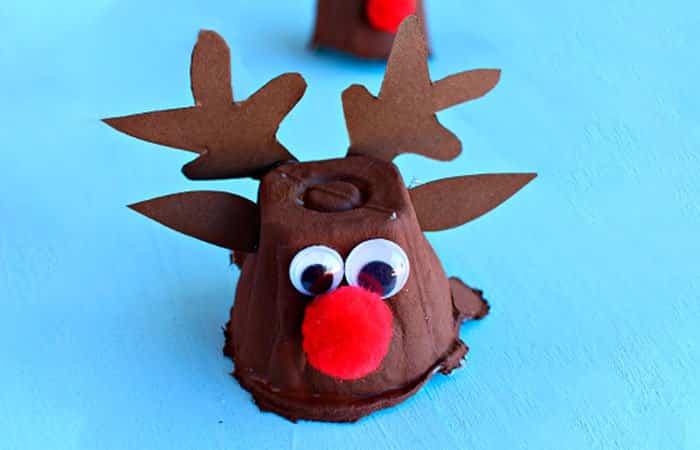 Manualidades-de-Navidad-con-hueveras-de-carton-en-forma-de-reno Manualidades de Navidad con hueveras de cartón en forma de reno