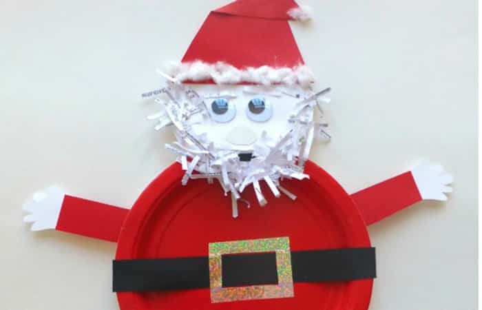 Actividades de Papa Noel: una figura hecha con platos desechables Manualidades de Papá Noel con platos desechables