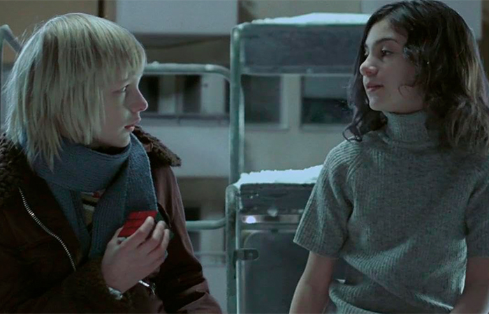 fotograma de Déjame entrar películas contra la violencia en las aulas: Déjame entrar