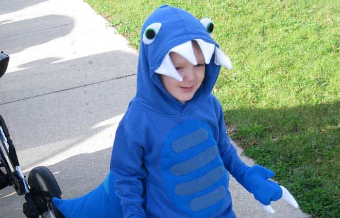 Disfraces hechos con sudaderas con capucha Disfraces hechos con sudaderas con capucha, dinosaurio