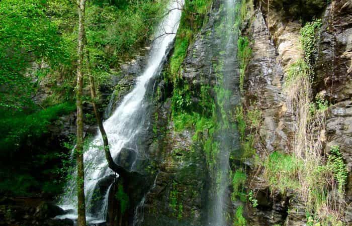 Cascada de Hortas en Dombodán, A Coruña