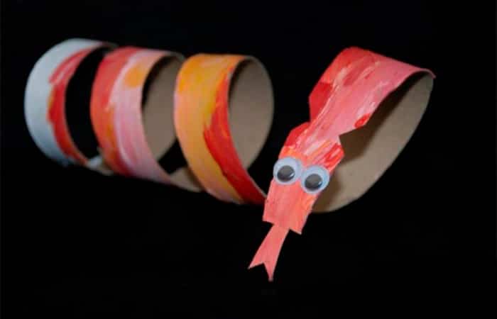 animales-salvajes-con-tubos-de-papel-higienico-serpiente Animales salvajes con tubos de papel higiénico, serpiente