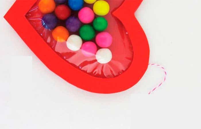 Manualidades para regalar en San Valentín, golosinas de colores Manualidades para regalar en San Valentín, golosinas