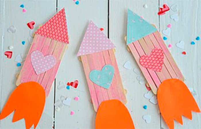 Manualidades para regalar en San Valentín, cohetes Manualidades para regalar en San Valentín, cohetes con corazón