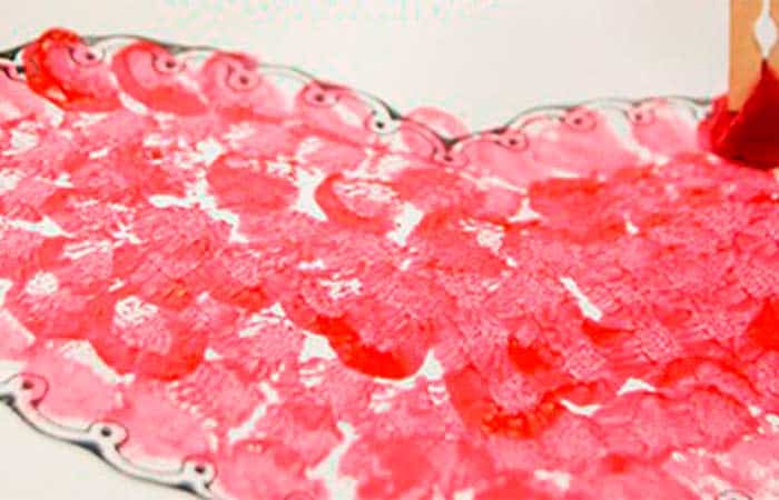 Manualidades para regalar en San Valentín, corazón de pompones Manualidades para regalar en San Valentín, corazón de pompones