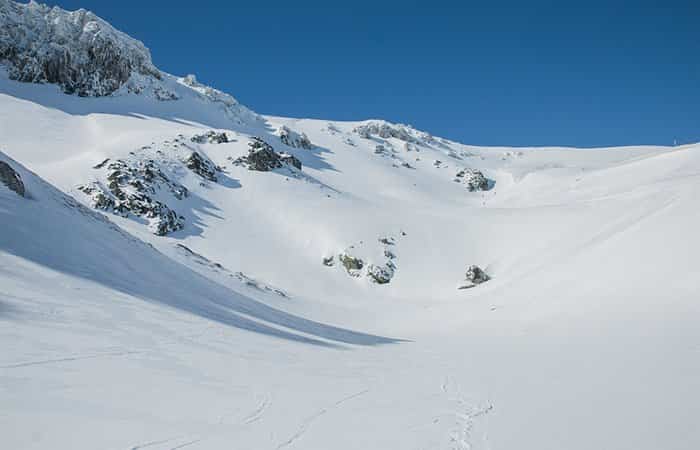 Actividades en la nieve en Puebla de Lillo, León