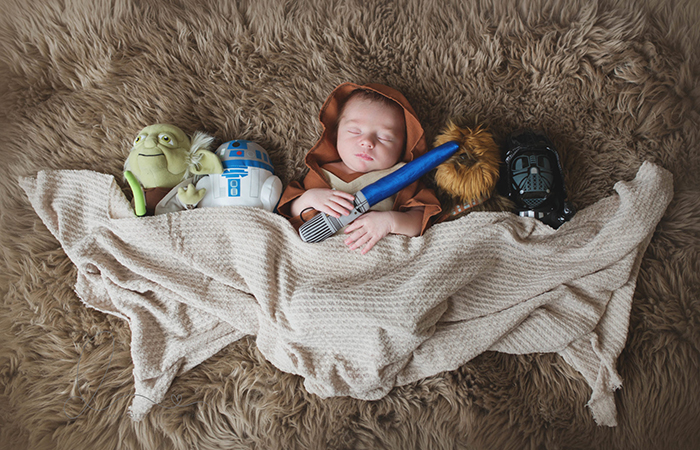 cómo hacer fotos de tu bebé vestido de Star Wars fotos de tu bebé vestido de jedi de Star Wars
