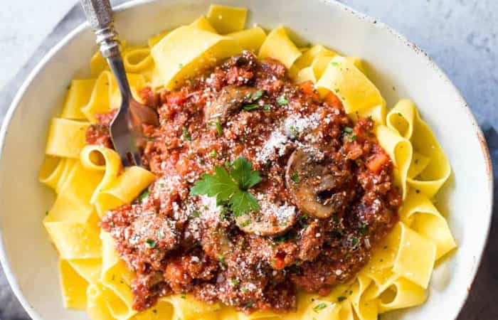 salsa-boloñesa-con-cintas-de-pasta Salsas para pasta: boloñesa con cintas frescas