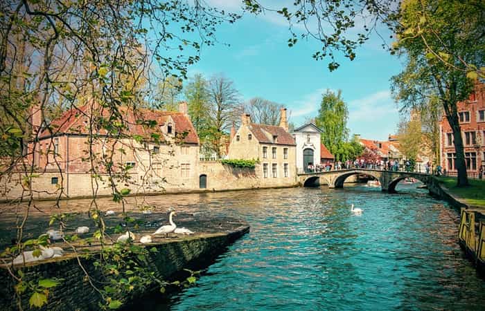Parque Minnewater, Brujas imprescindibles de brujas y de la costa belga