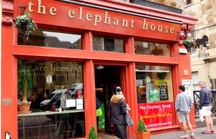 the elephant house bar en Edimburgo Harry Potter: the elephant house bar J.K. Rowling