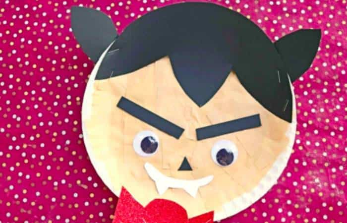 plato-vampiro-platos-desechables Manualidades con platos desechables para Halloween