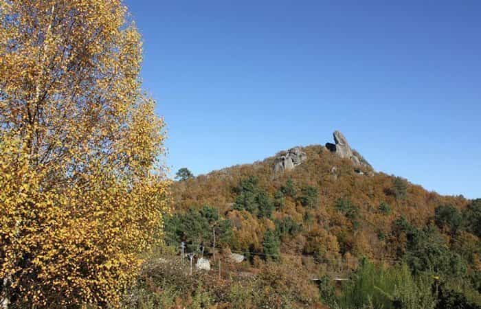 Monumento Natural de Pena Corneira en Ourense, Galicia