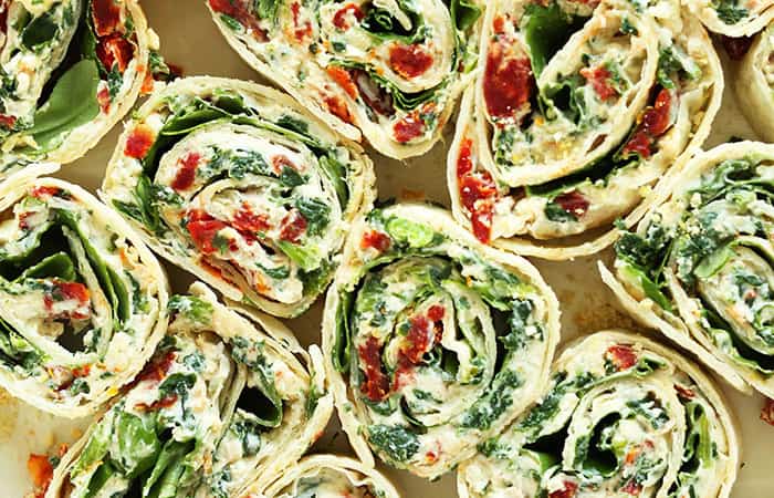 Recetas-de-rollitos-salados-de-tortilla-de-trigo-con-tomates-secos-y-queso-crema Recetas de rollitos salados de tortilla de trigo con tomates secos y queso crema