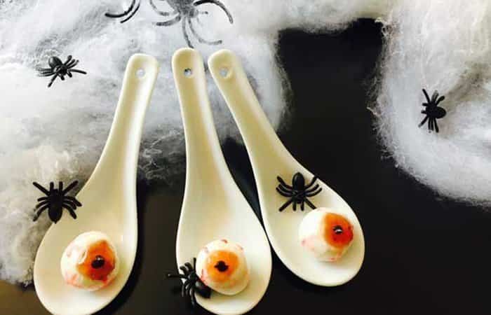 recetas Halloween ojos zombi Recetas con fresas para Halloween: Ojos de zombi