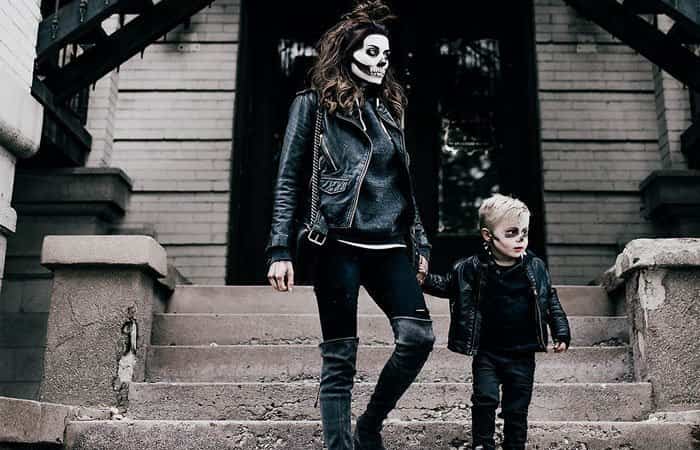 Ideas de disfraces de Halloween para vestirse en familia Disfrazados de esqueleto