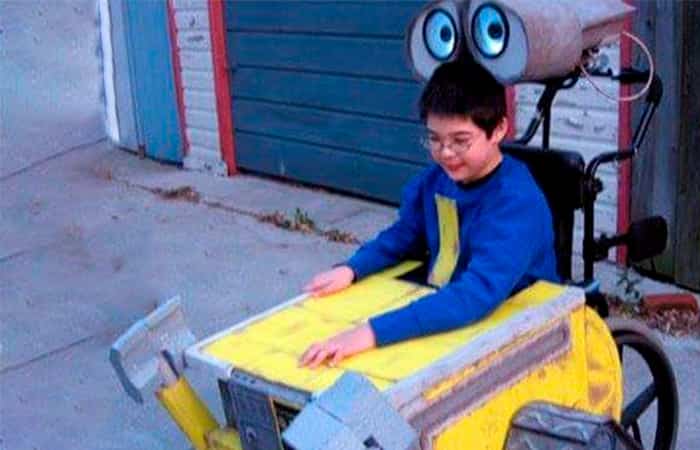 disfraces-para-ninos-en-silla-de-ruedas-walle Disfraces para niños en silla de ruedas, Wall-E