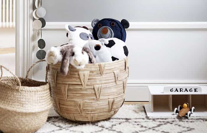 10 Maneras de redecorar la habitación de los niños Cestos de materiales naturales, una bonita forma de ordenar y redecorar la habitación de los niños