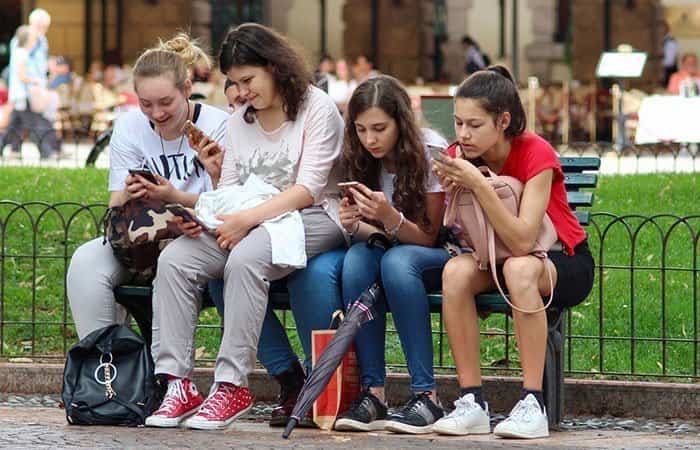 Cómo afecta Facebook a la autoestima