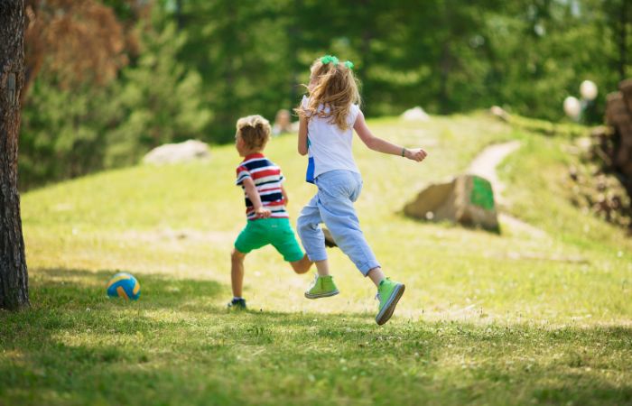 eliminados en el caza la pelota Caza la pelota, juego infantil