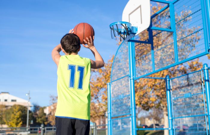 tirar a canasta y llegar a 21 puntos practicar los tiros libres es un juego: el 21