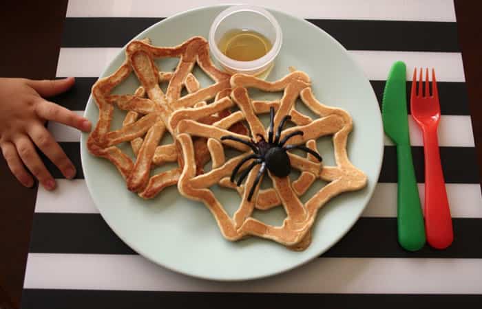tortita-tela-de-araña Decorar tortitas: Tela de araña