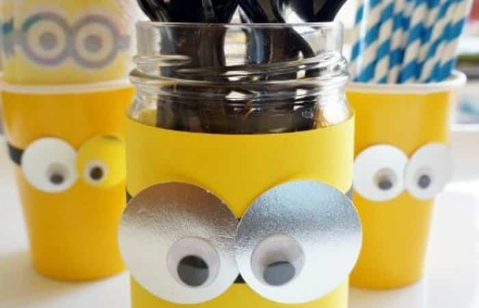 Decorar vasos como los minions vasos de los minions