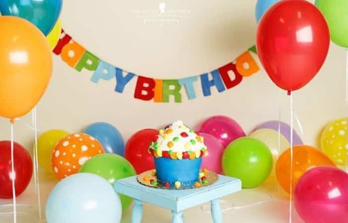 decorar primer cumpleaños con globos primer cumpleaños con globos
