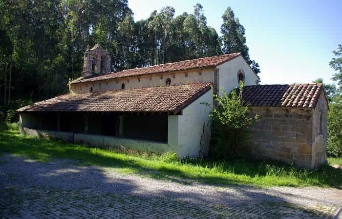 Camino de Santiago de La Isla a Sebrayo en Asturias