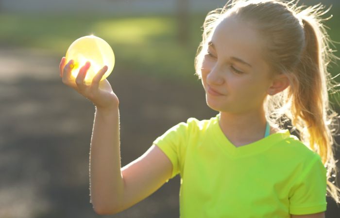 stop, uno de los juegos con globos de agua Juegos con globos de agua: stop