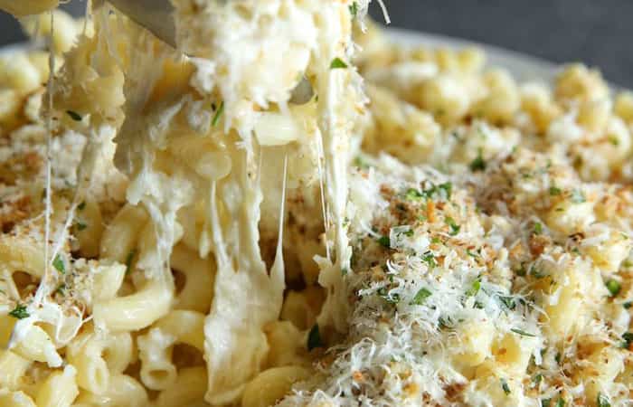 pasta con coliflor Recetas fáciles de pasta: Coditos con coliflor y queso fundido